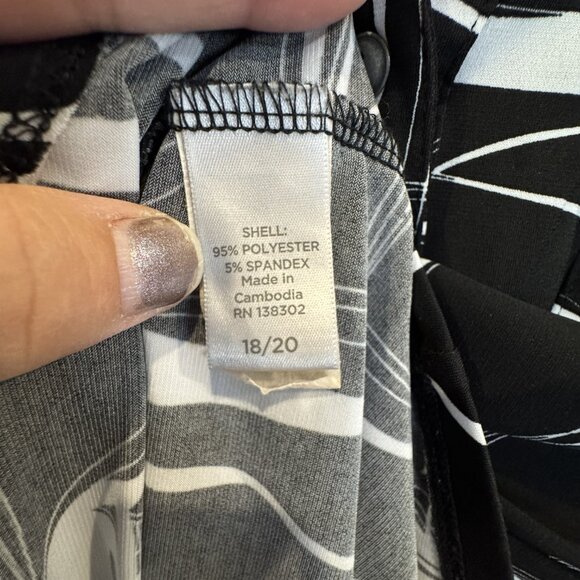 Avenue 18/20 Black & White Abstract Print 3/4 Length Sleeve Blouse EUC - Picture 5 of 8